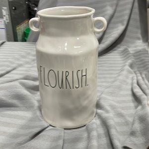 RAE DUNN FLOURISH VASE